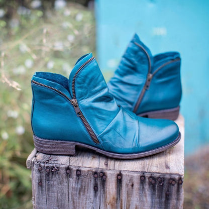 Victoria™ | Leather boots with zip